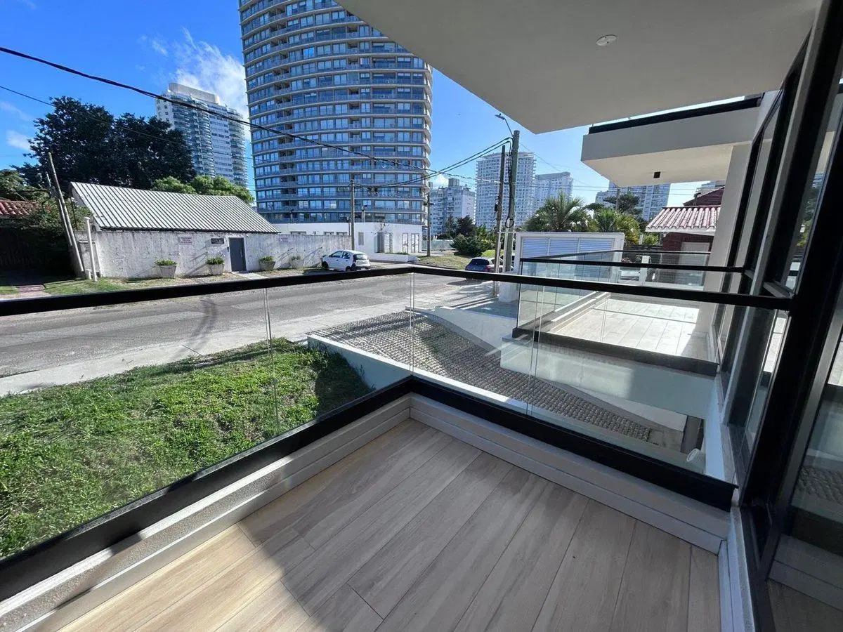 VENTA APARTAMENTO 2 DORMITORIOS PUNTA DEL ESTE 4