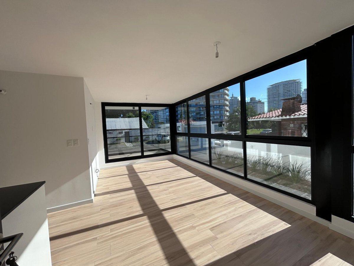 VENTA APARTAMENTO 2 DORMITORIOS PUNTA DEL ESTE