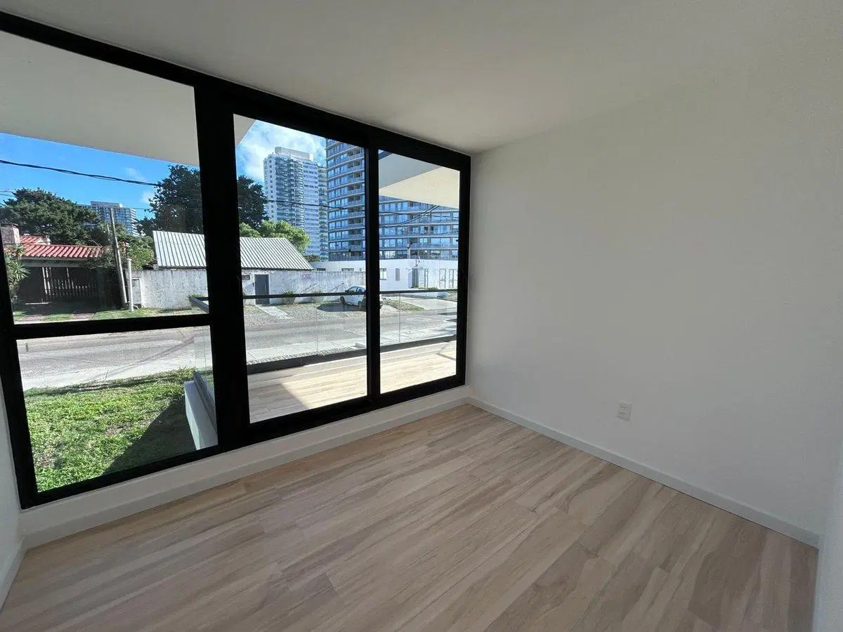 VENTA APARTAMENTO 2 DORMITORIOS PUNTA DEL ESTE 3
