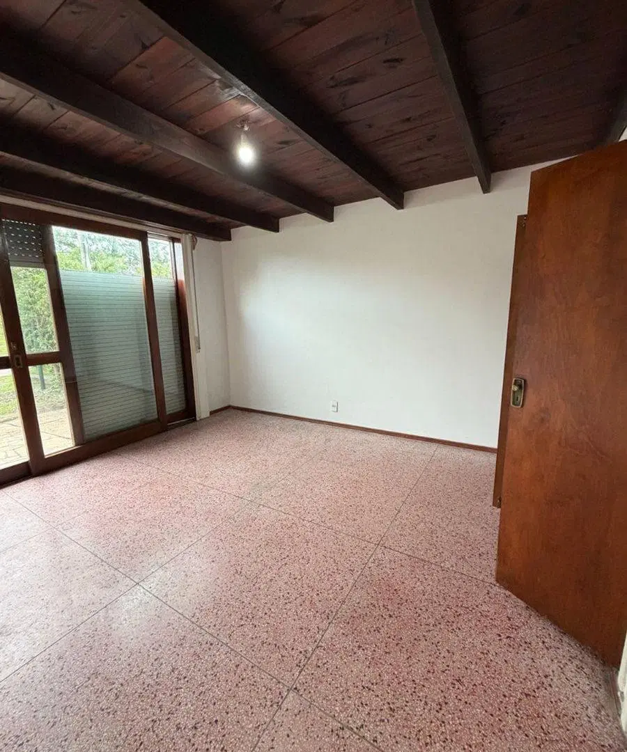 Venta de casa de 2 dormitorios en pinares 3