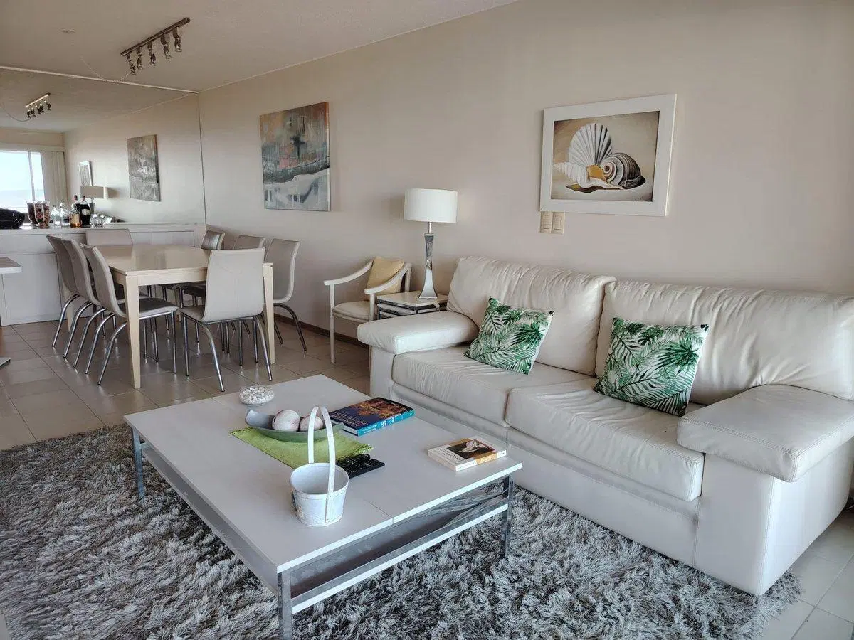 Apartamento venta 2 dormitorios Punta del Este 2