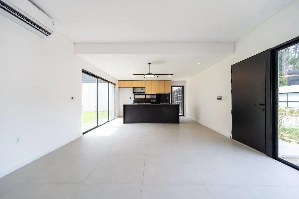 Venta casa financia 50%, en Punta Ballena 3 dorm 5