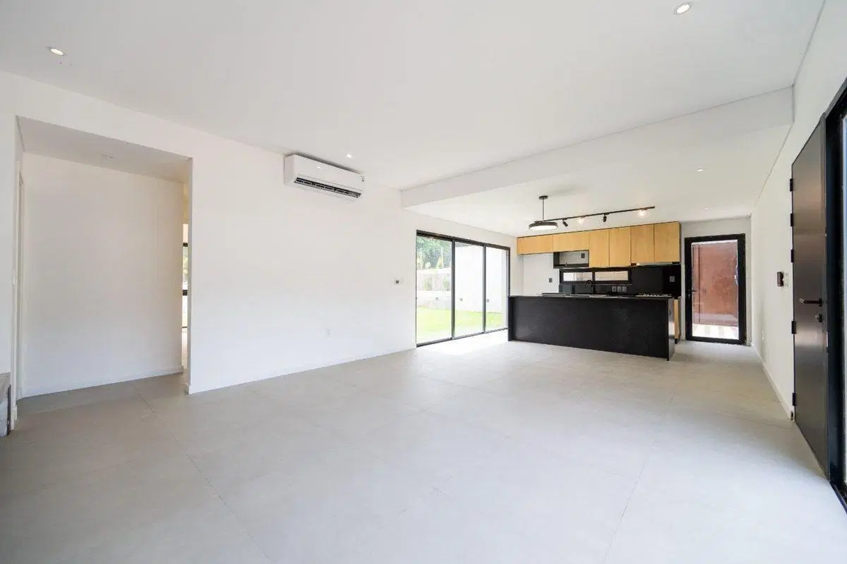 Venta casa financia 50%, en Punta Ballena 3 dorm 1