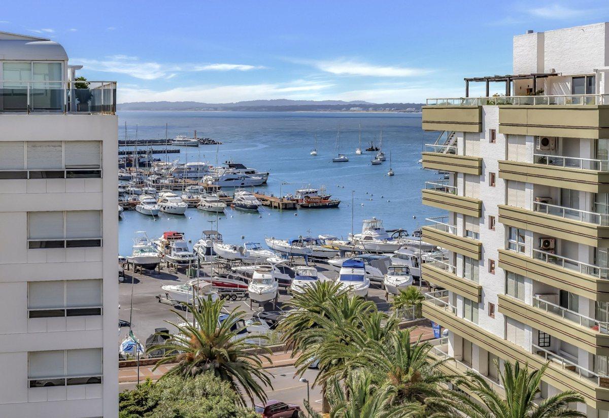 Apartamento de 3 dormitorios venta Punta del Este