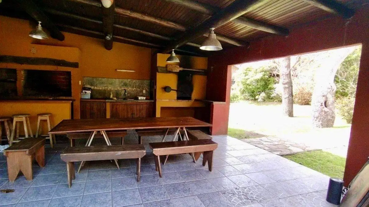 Casa de 4 dormitorios en alquiler anual en Pinares 3