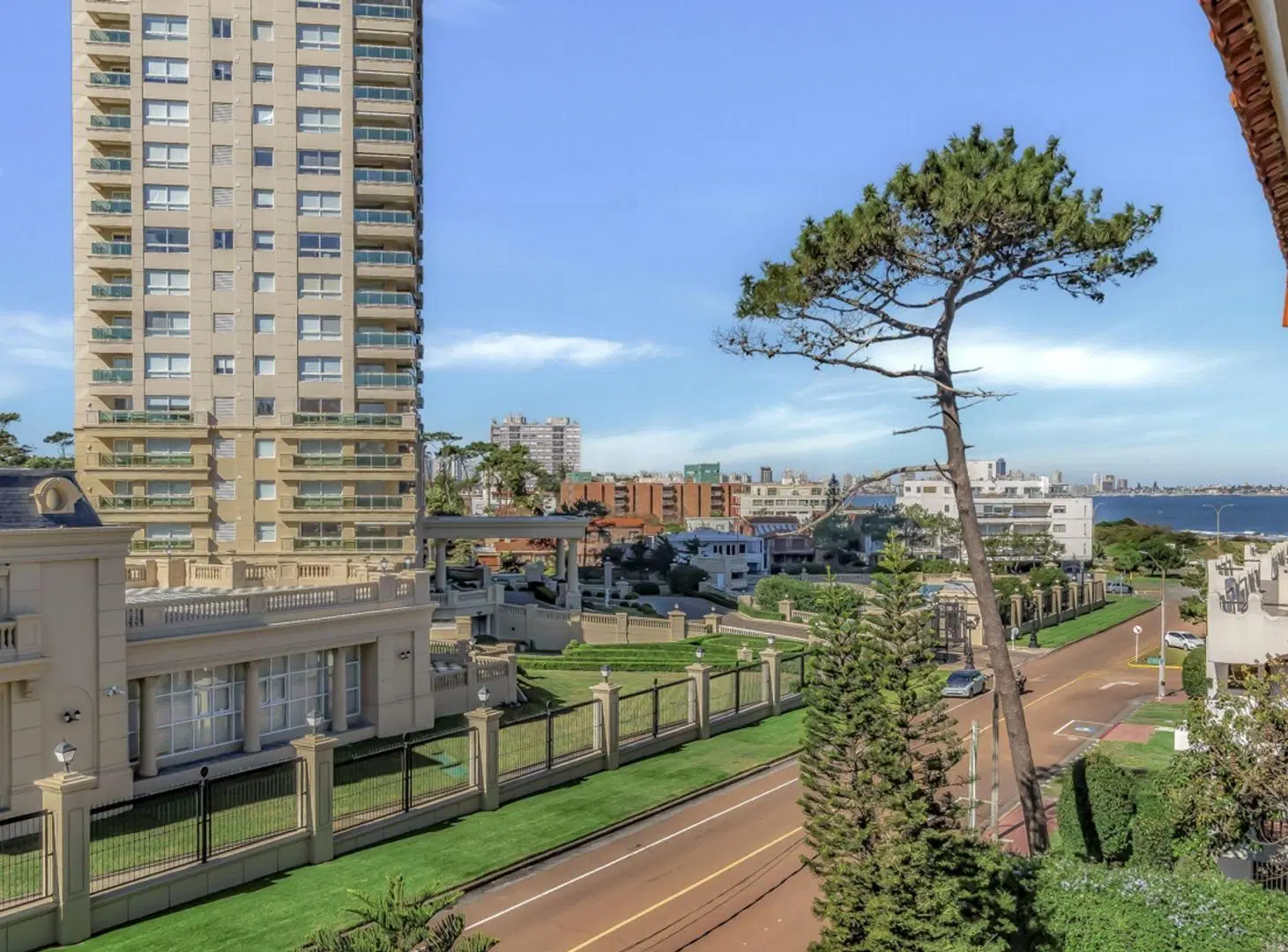 Venta apartamento de 2 Dormitorios en Playa Mansa 1