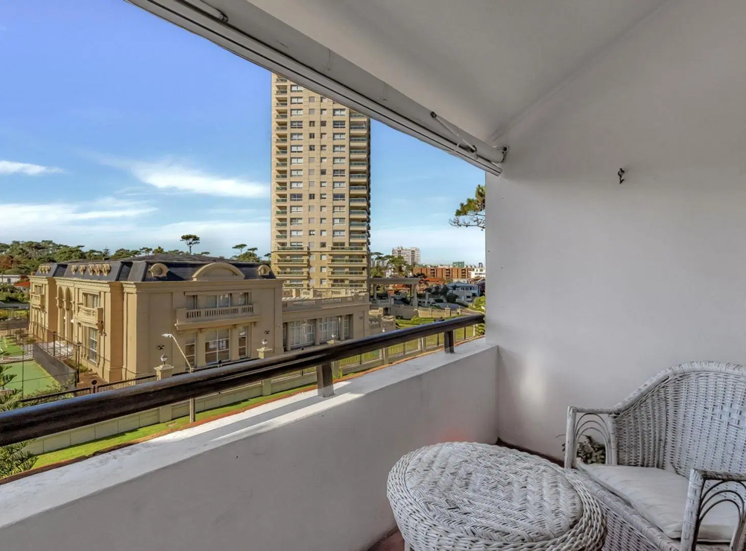 Venta apartamento de 2 Dormitorios en Playa Mansa 2