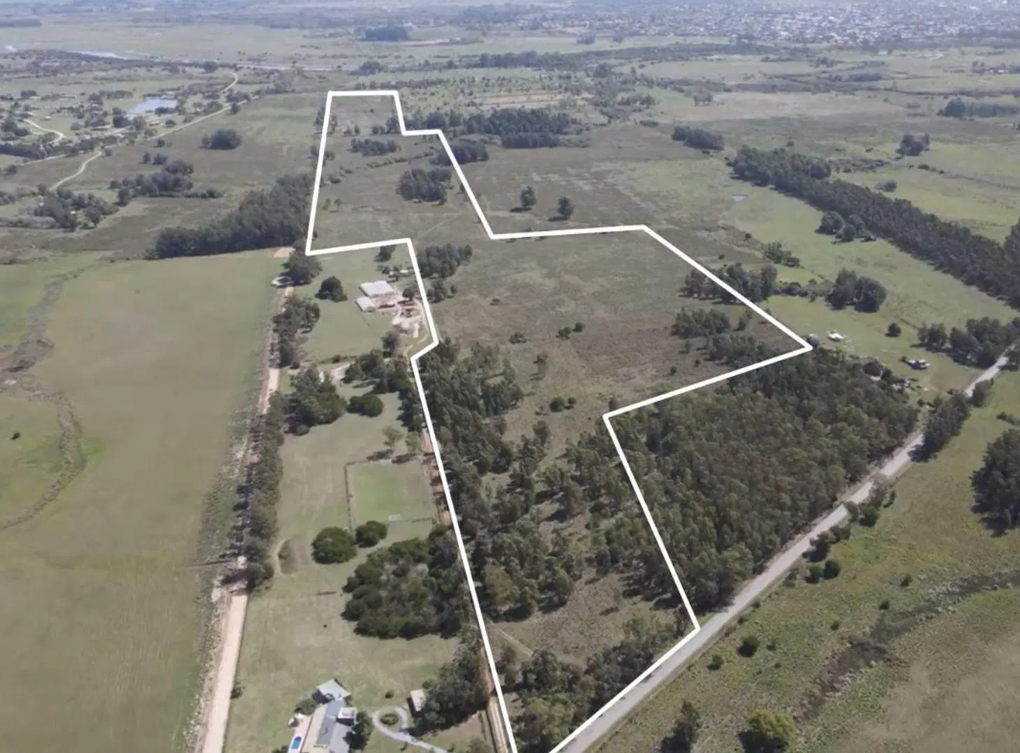 GRAN TERRENO EN VENTA - SOBRE CAMINO EGUZQUIZA 1