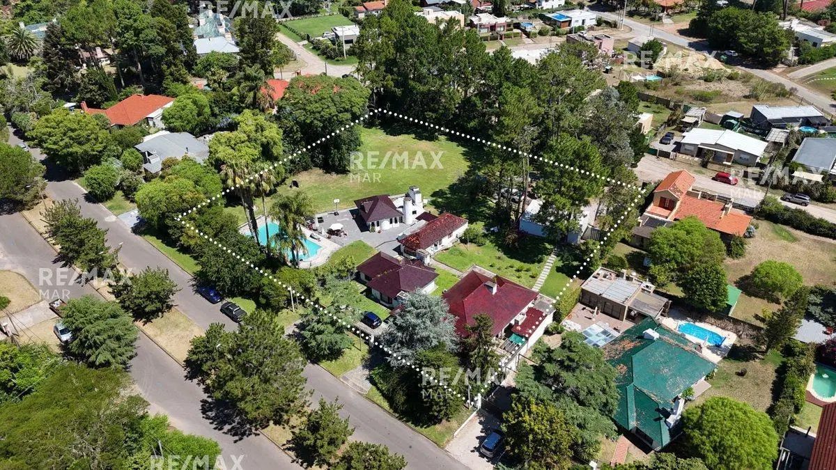 VENTA CASA ZONA COLEGIOS 2