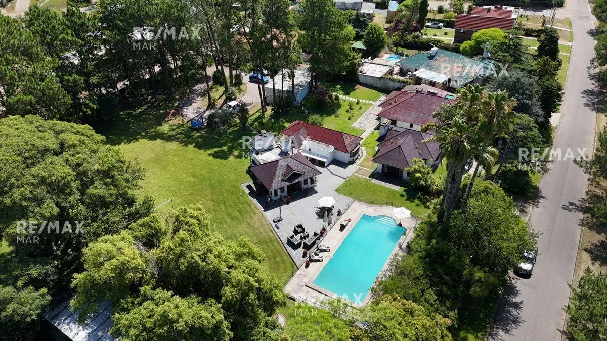 VENTA CASA ZONA COLEGIOS 4