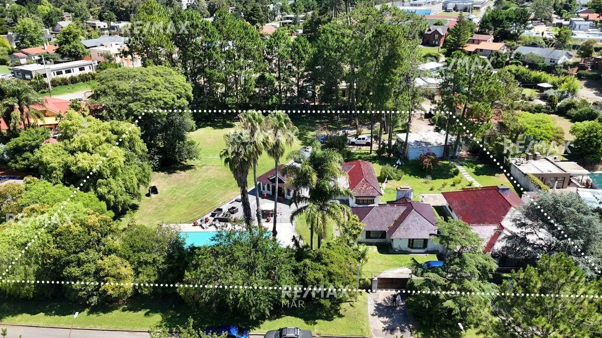 VENTA CASA ZONA COLEGIOS 3