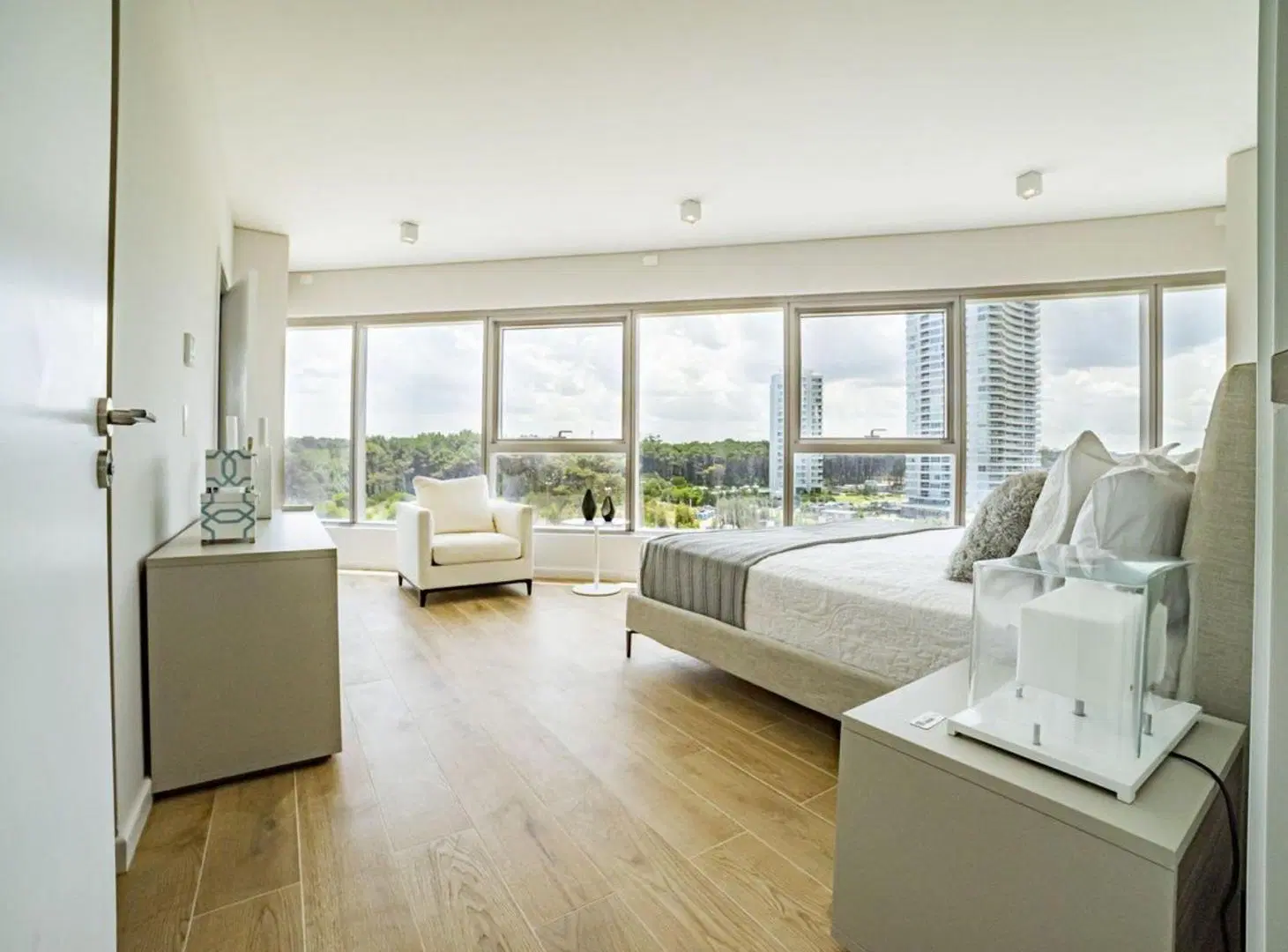 Venta Departamento  Trump Tower Punta del Este 3