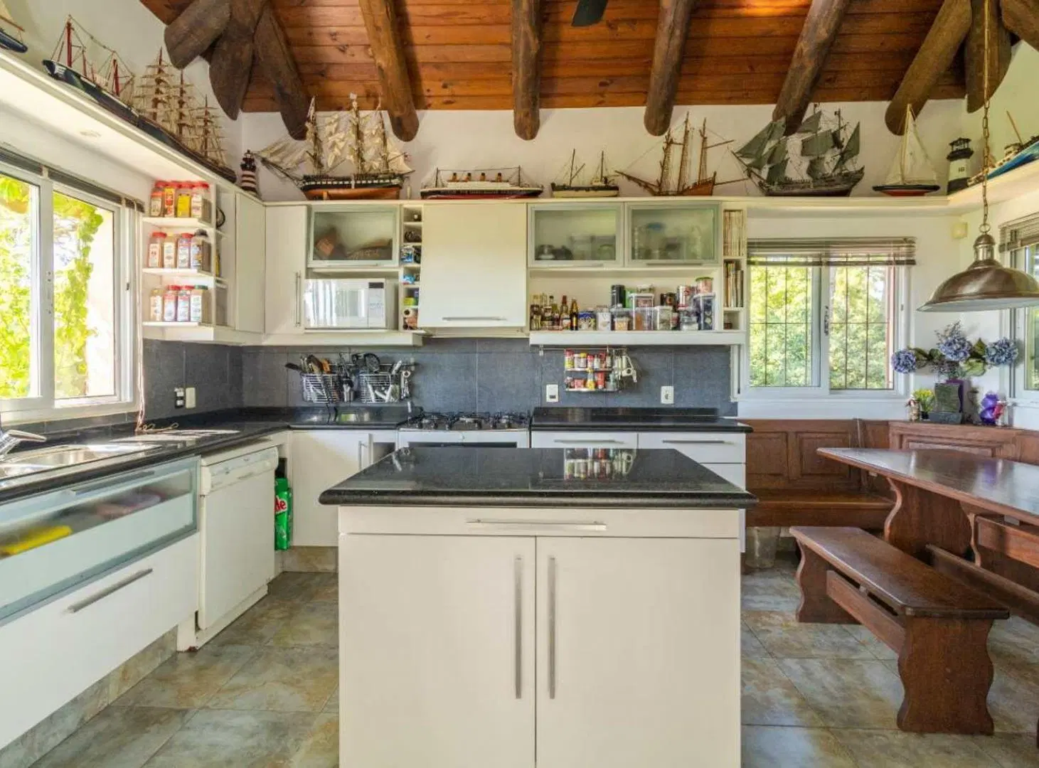 Casa en venta de 4 dormitorios en Punta Ballena 5