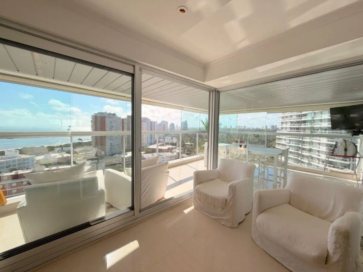 Apartamento en venta, 3 dormitorios y dependencia 3