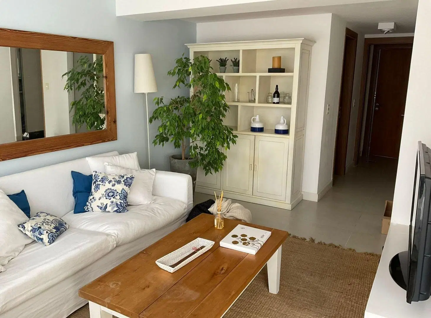 Alquiler Montoya, 2 suites y media, piscina mucama 2