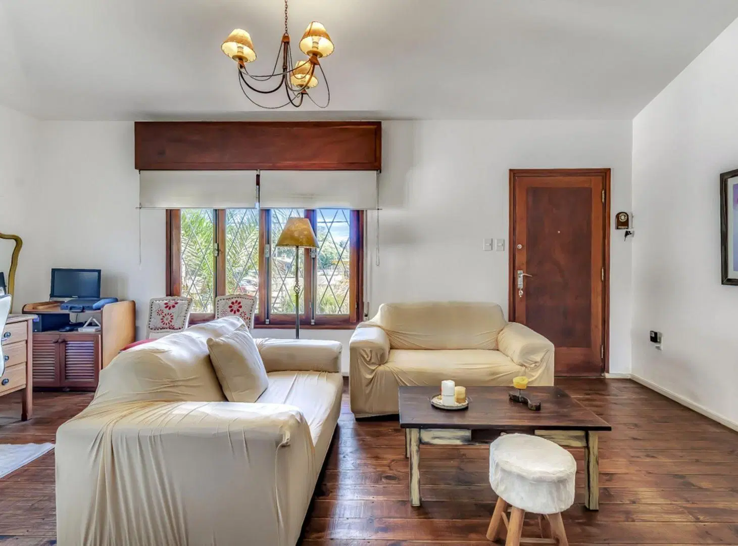 Se vende casa de 2 dormitorios en Playa Hermosa 4
