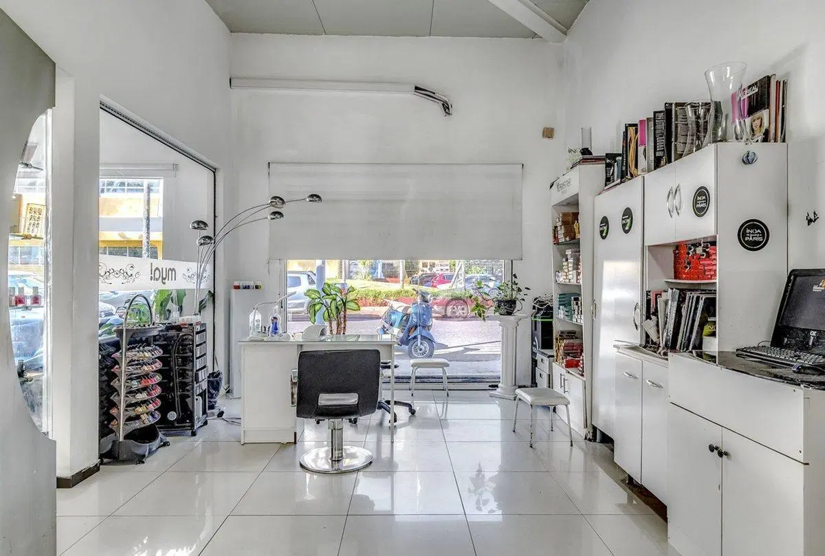LOCAL COMERCIAL EN VENTA MALDONADO 3