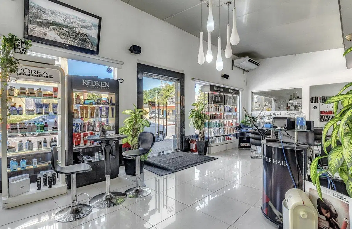 LOCAL COMERCIAL EN VENTA MALDONADO 4