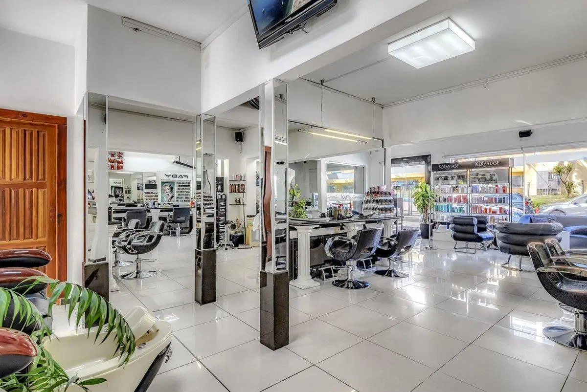 LOCAL COMERCIAL EN VENTA MALDONADO 5