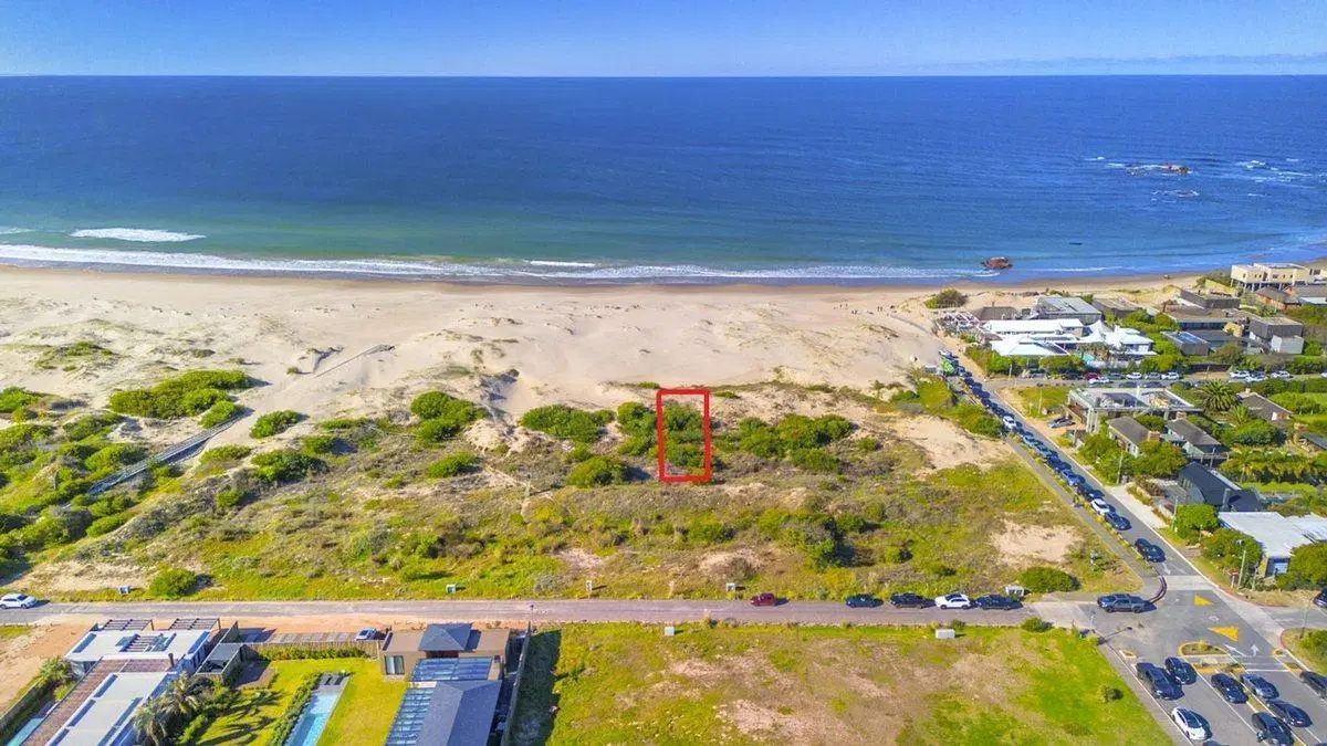 EXCLUSIVO TERRENO EN JOSE IGNACIO 5