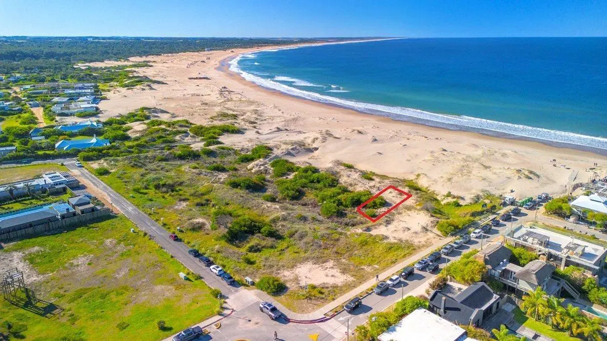 EXCLUSIVO TERRENO EN JOSE IGNACIO 2