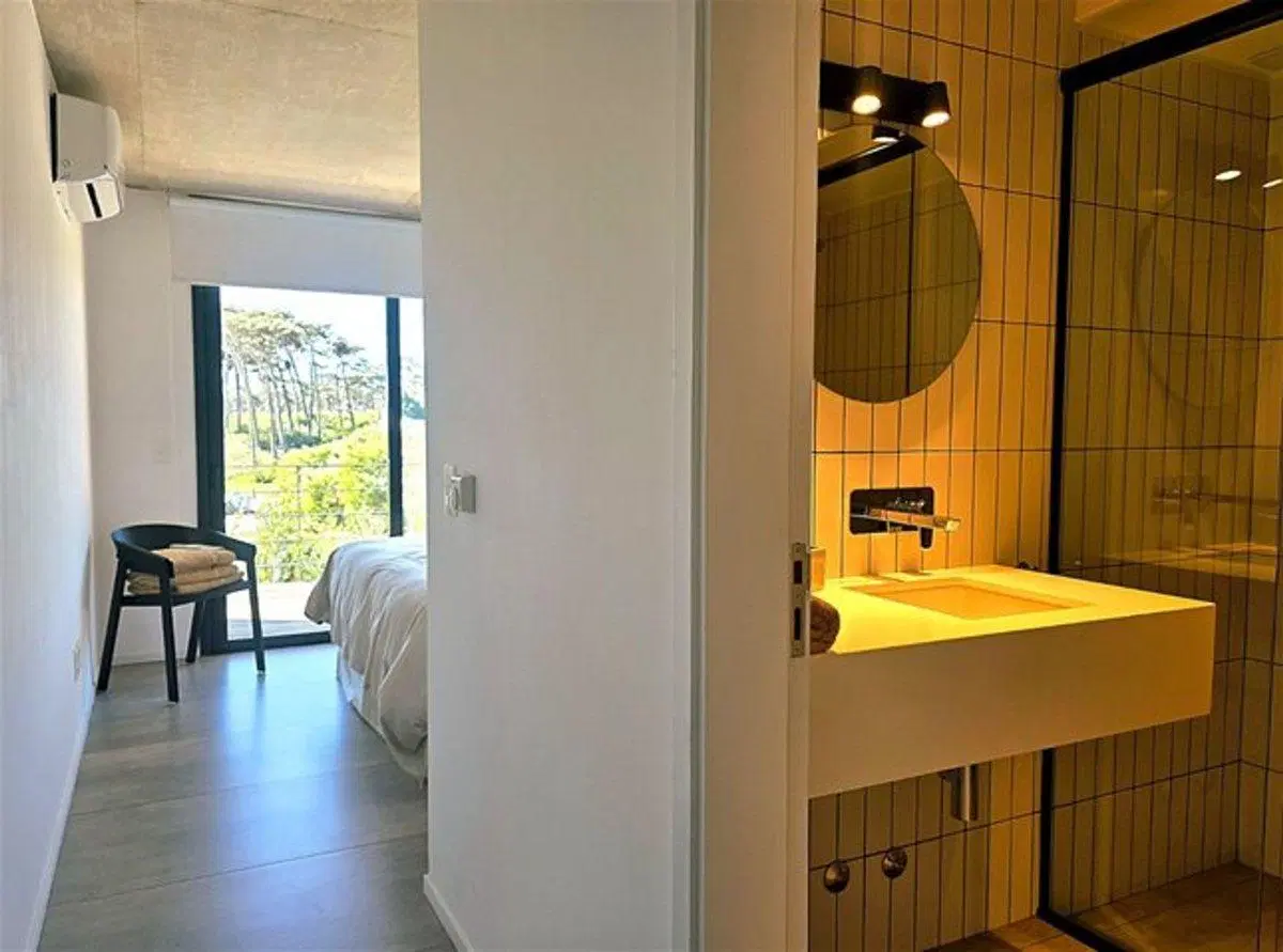 SEMIPISO EN VENTA EN MANANTIALES,2 DOR/2 BAÑOS 2