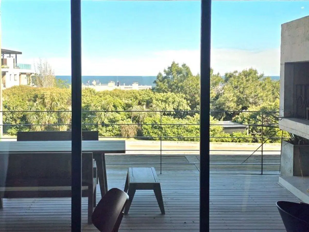 SEMIPISO EN VENTA EN MANANTIALES,2 DOR/2 BAÑOS 8