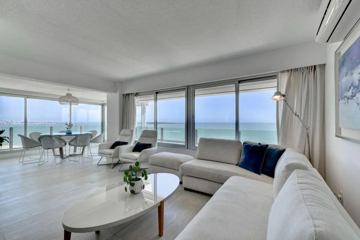 Alquiler apartamento de 3 dormitorios en Punta 5