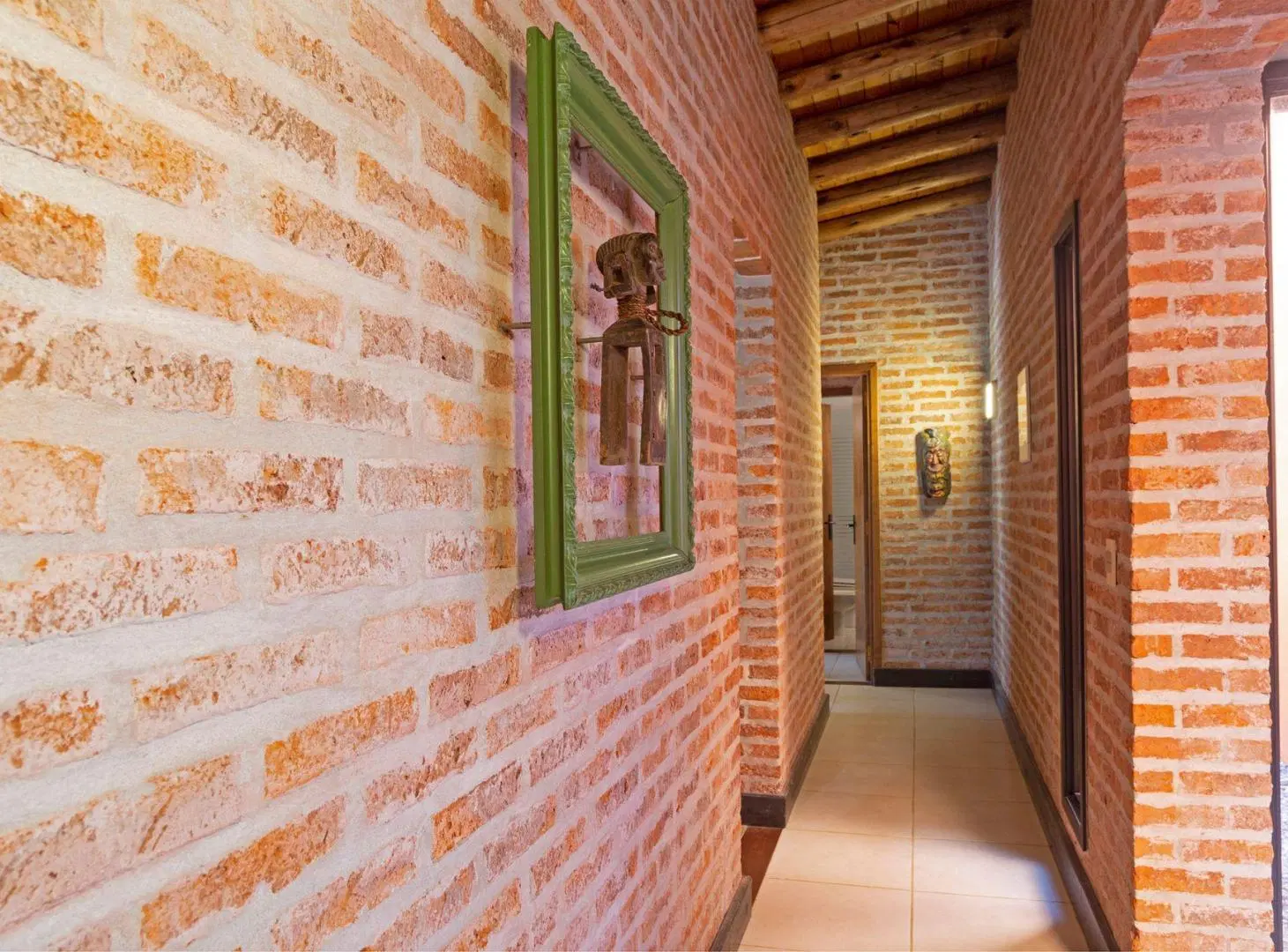 Alquiler, 4 dormitorios Laguna Blanca, AA. 5