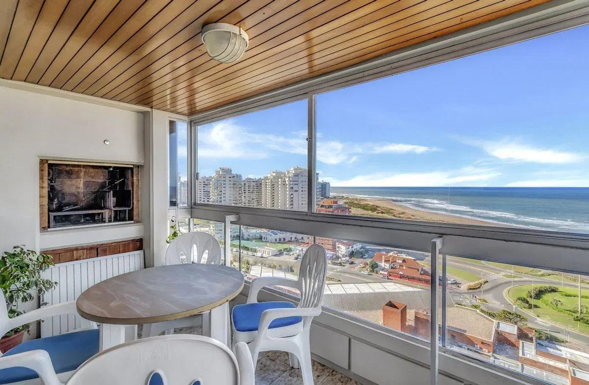 APARTAMENTO EN VENTA FRENTE AL MAR MANSA PISO ALTO 5