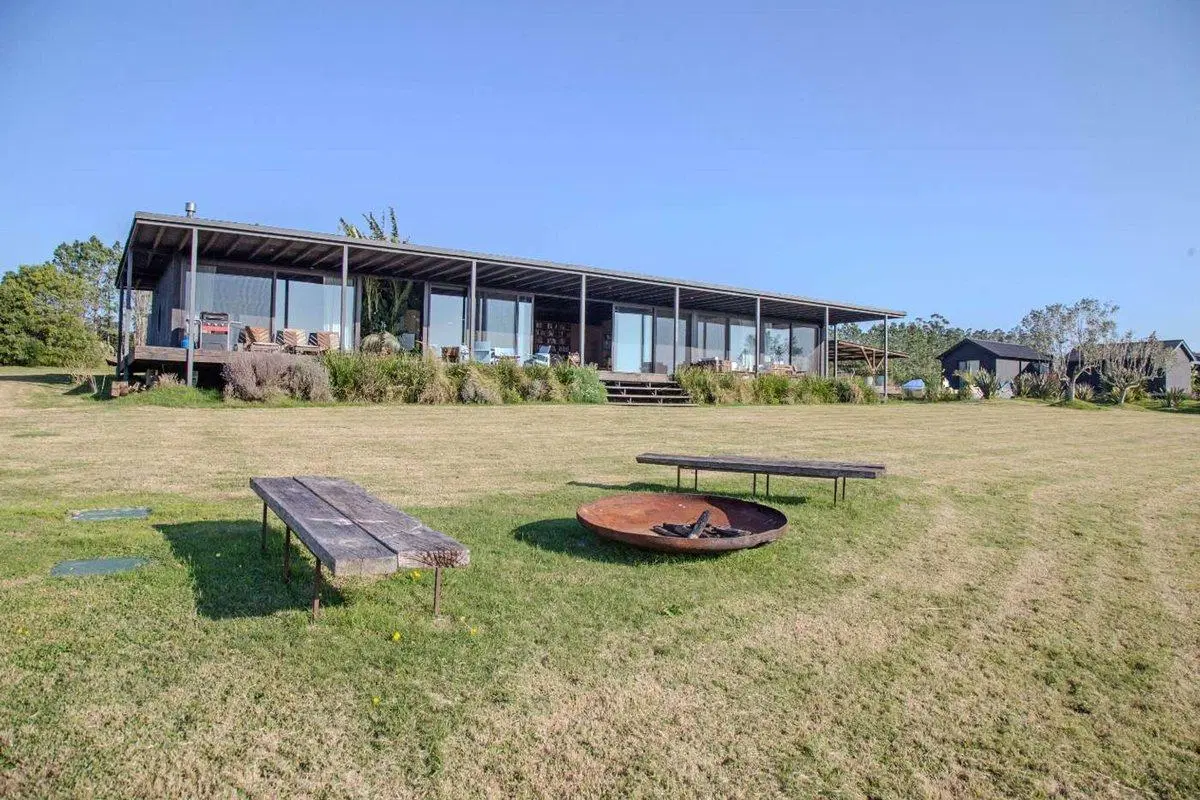 Venta Casa Pueblo Mio 3 dorm, servicio 3
