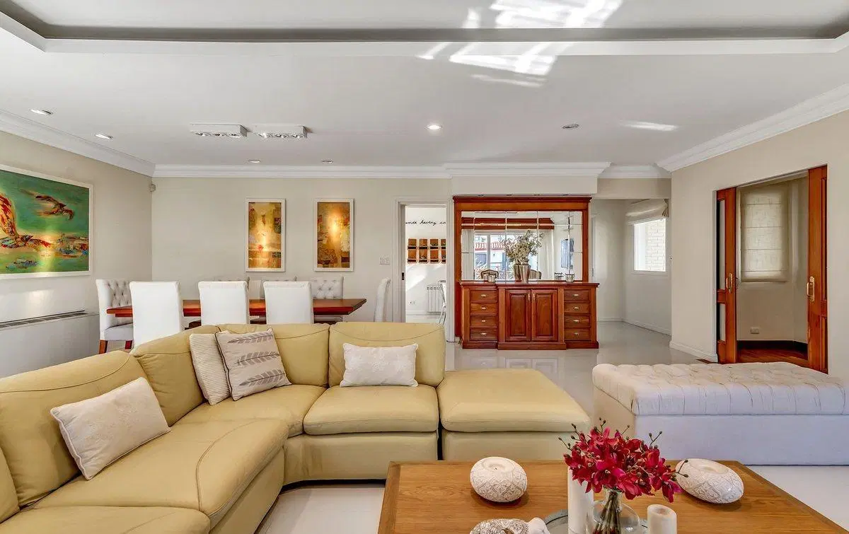 CASA RECICLADA VENTA PLAYA MANSA A PASOS DEL MAR 3