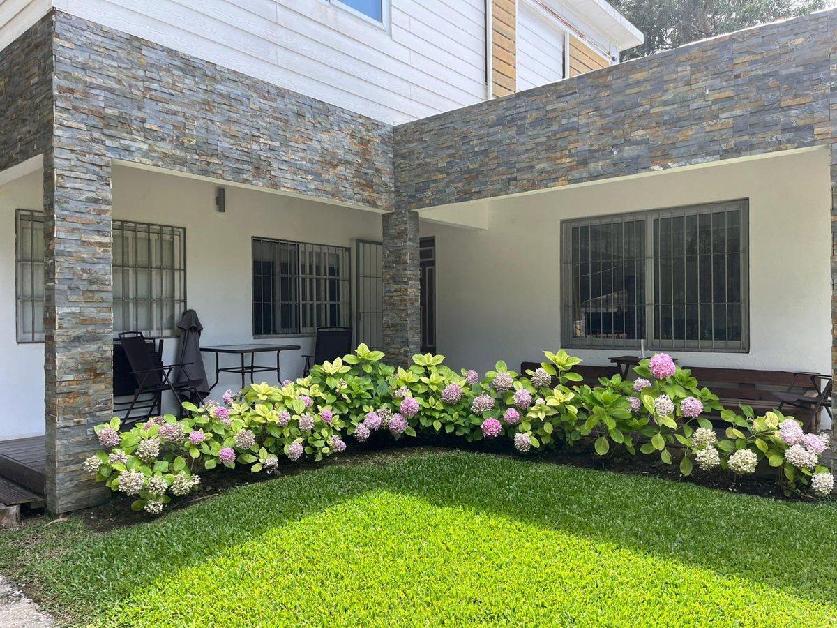 Foto de casa de 4 dormitorios alquiler temp Punta del este, imagen 2