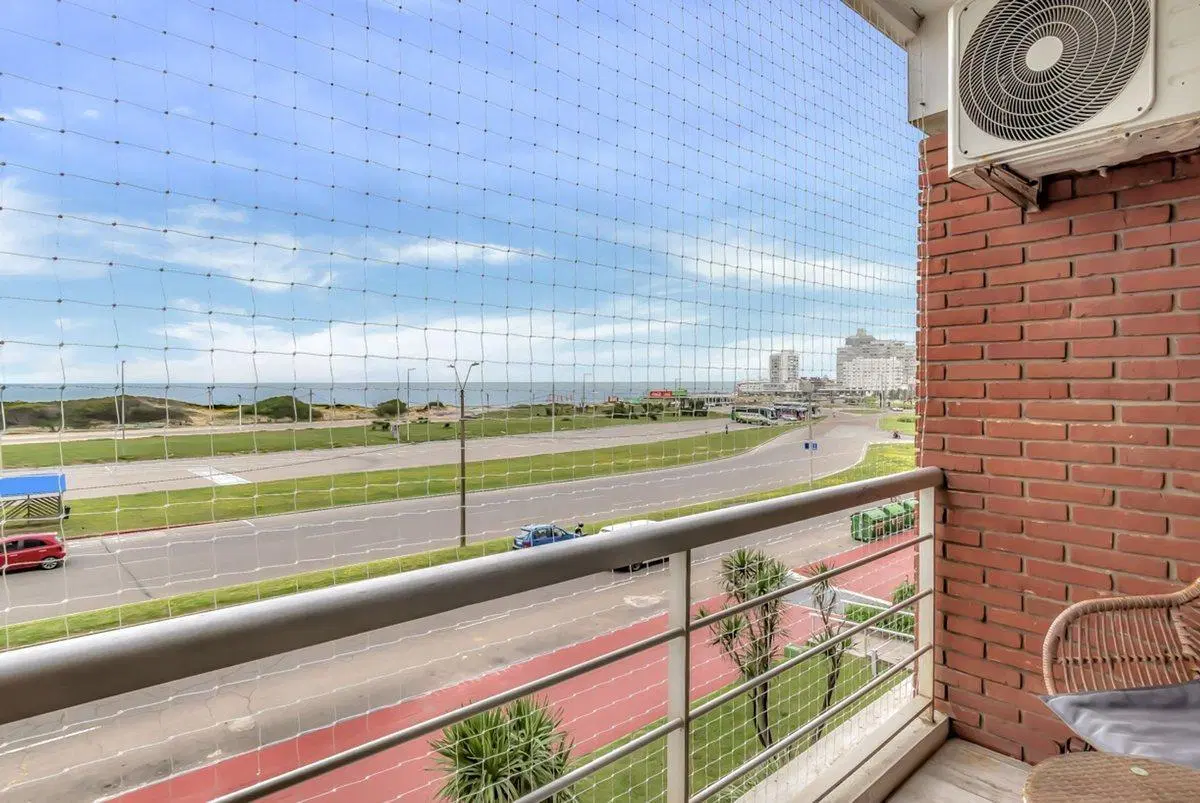 Venta Apartamento de 2 Dormitorios Frente al Mar! 8