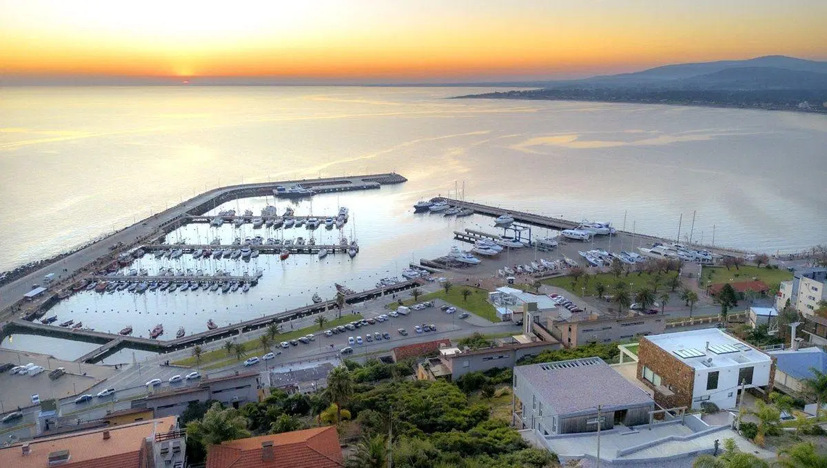Casa a la Venta Frente al Mar en Piriápolis 3
