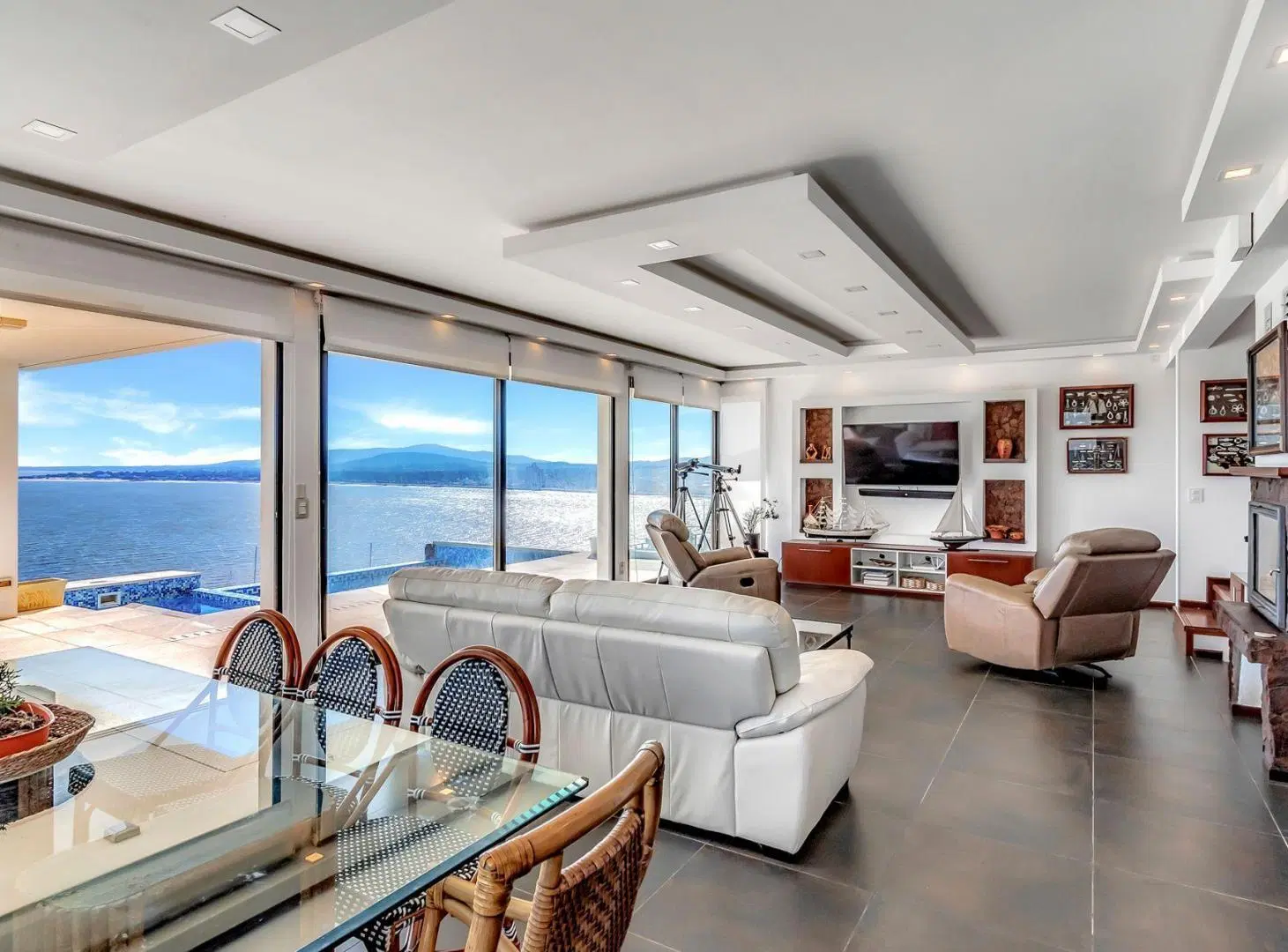Casa a la Venta Frente al Mar en Piriápolis 8