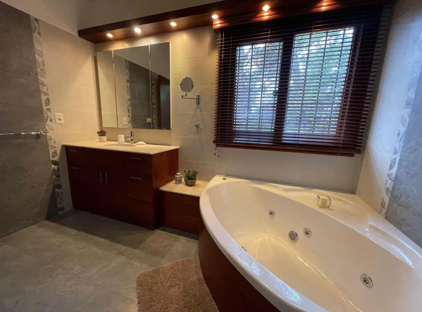 Casa con piscina en alquiler de temporada 8