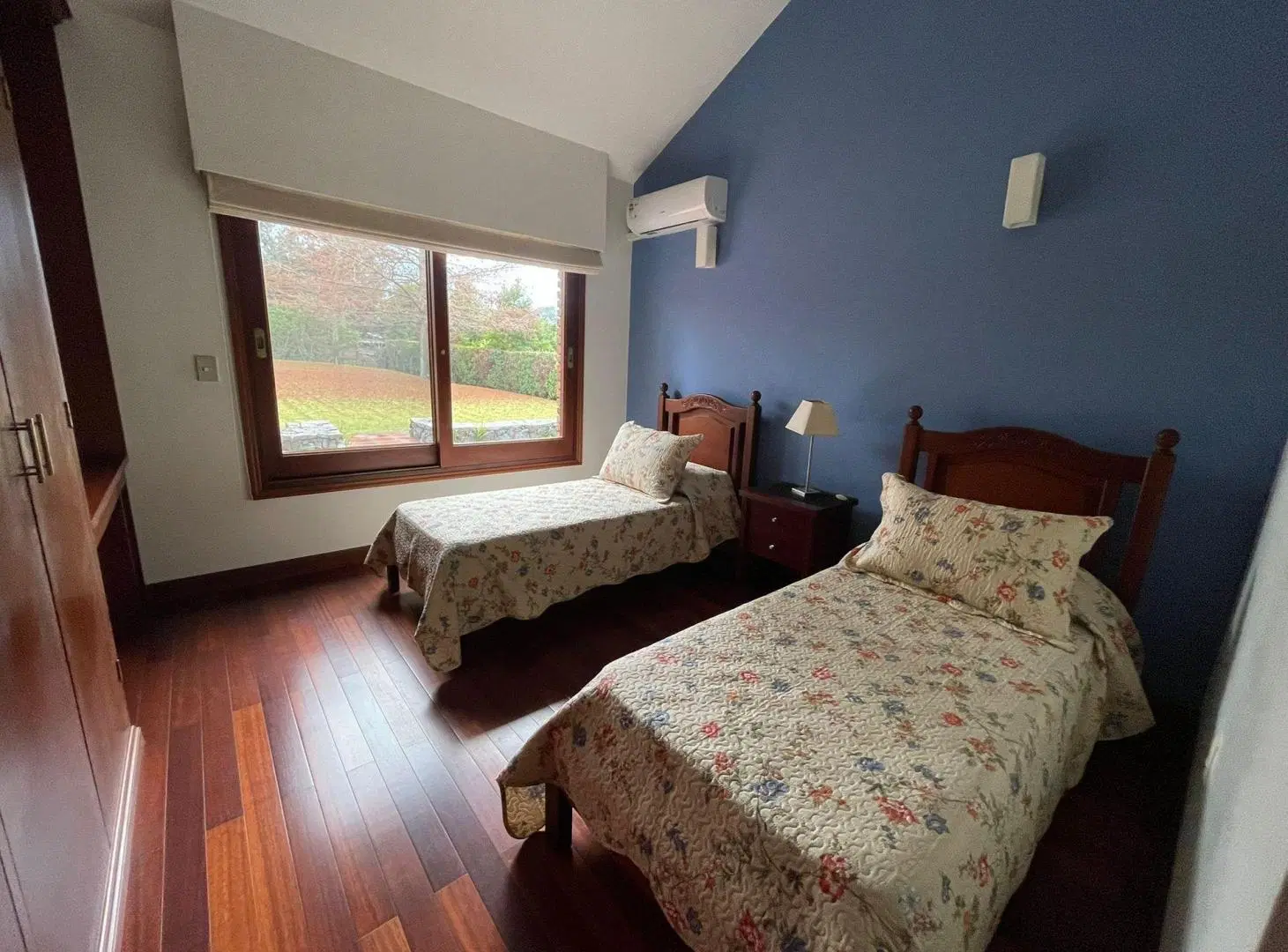 Casa con piscina en alquiler de temporada 5