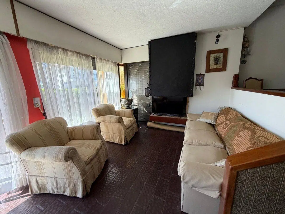 Alquiler anual 3 dormitorios en la Península 4