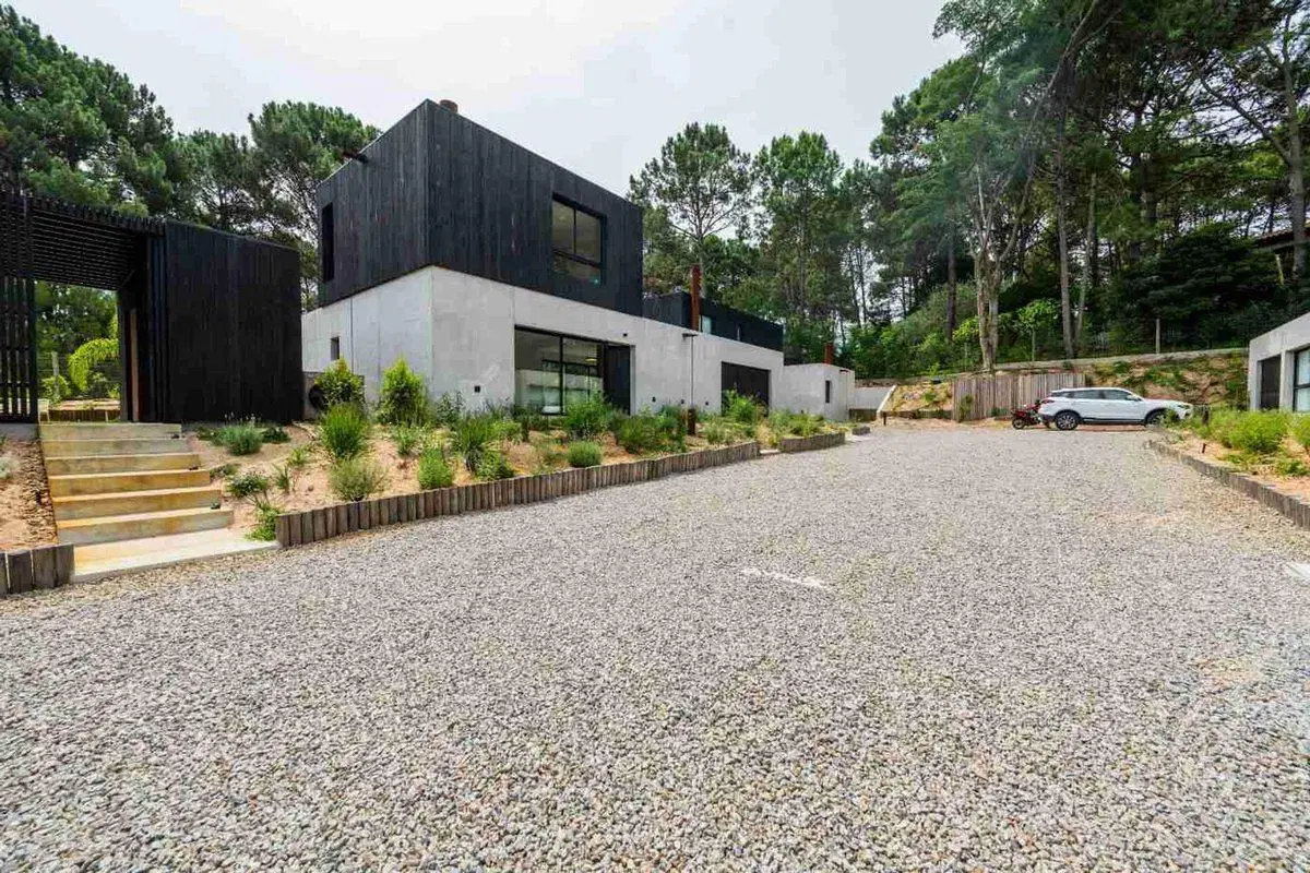 Venta casa financia 50%, en Punta Ballena 3 dorm 4