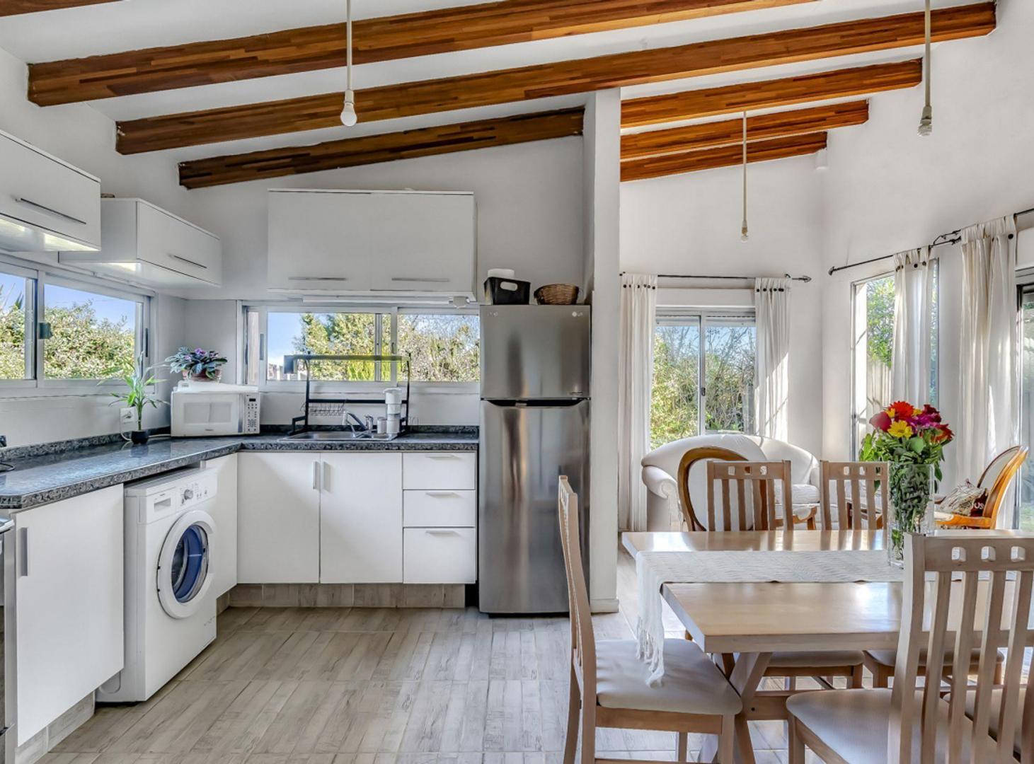 Foto de Se vende casa Bal. Buenos Aires a cuadras del mar, imagen 2
