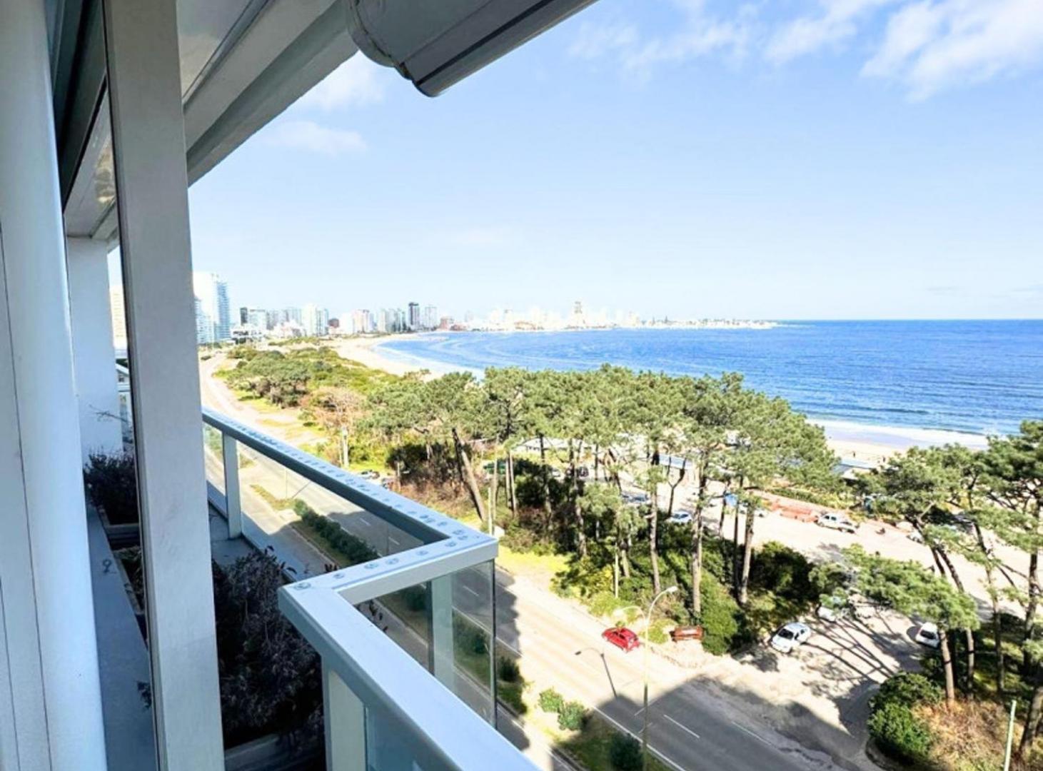 Foto de Venta departamento Punta del Este primera línea, imagen 2