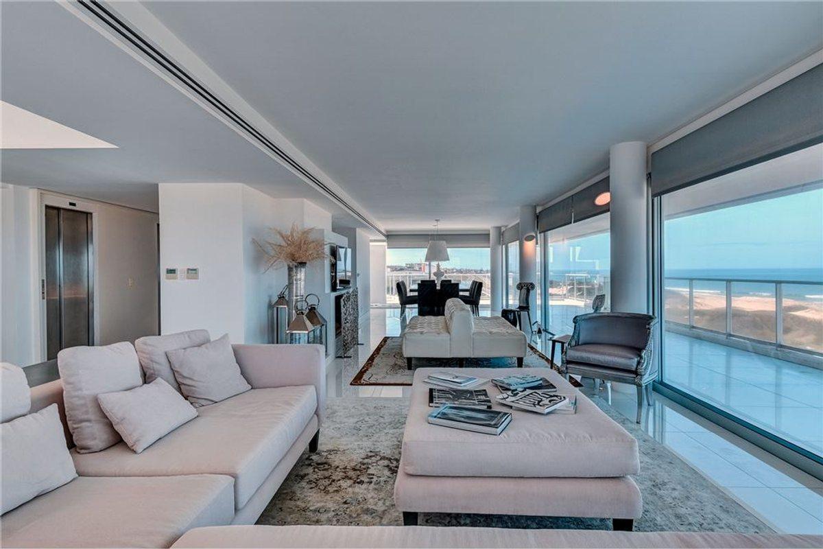 Foto de DEPARTAMENTO PENTHOUSE EN VENTA FRENTE AL MAR, imagen 1