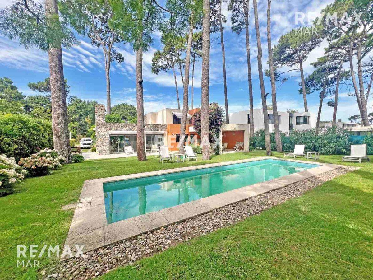 Foto de Venta Casa 3 Suites y servicio en Boulevard Park, imagen 3