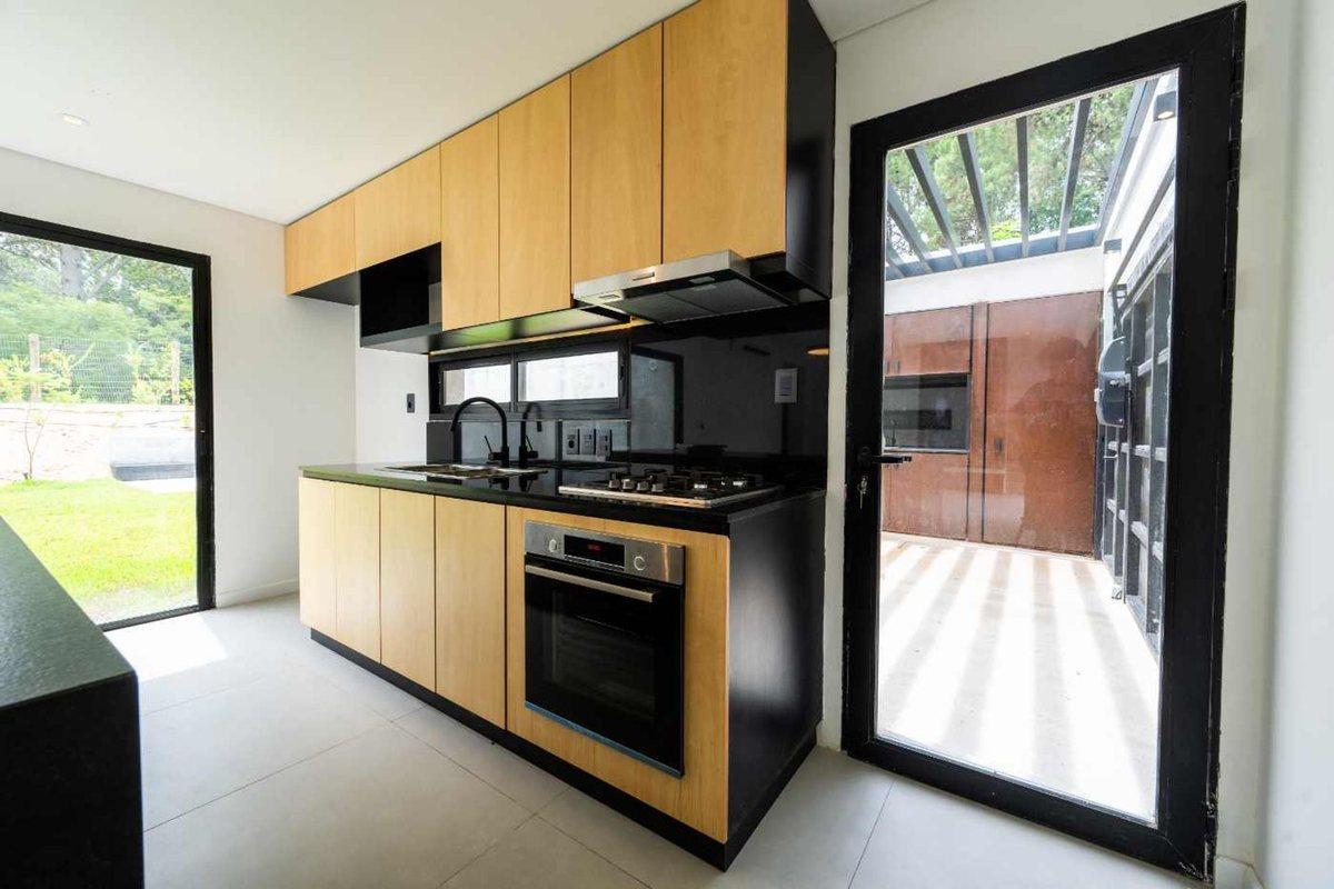 Foto de Venta casa financia 50%, en Punta Ballena 3 dorm, imagen 3
