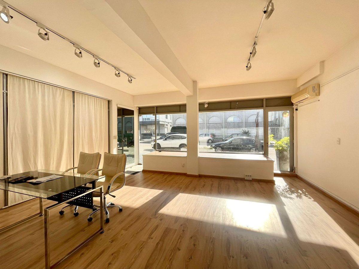 Foto de LOCAL COMERCIAL EN VENTA CON RENTA PUNTA DEL ESTE, imagen 2