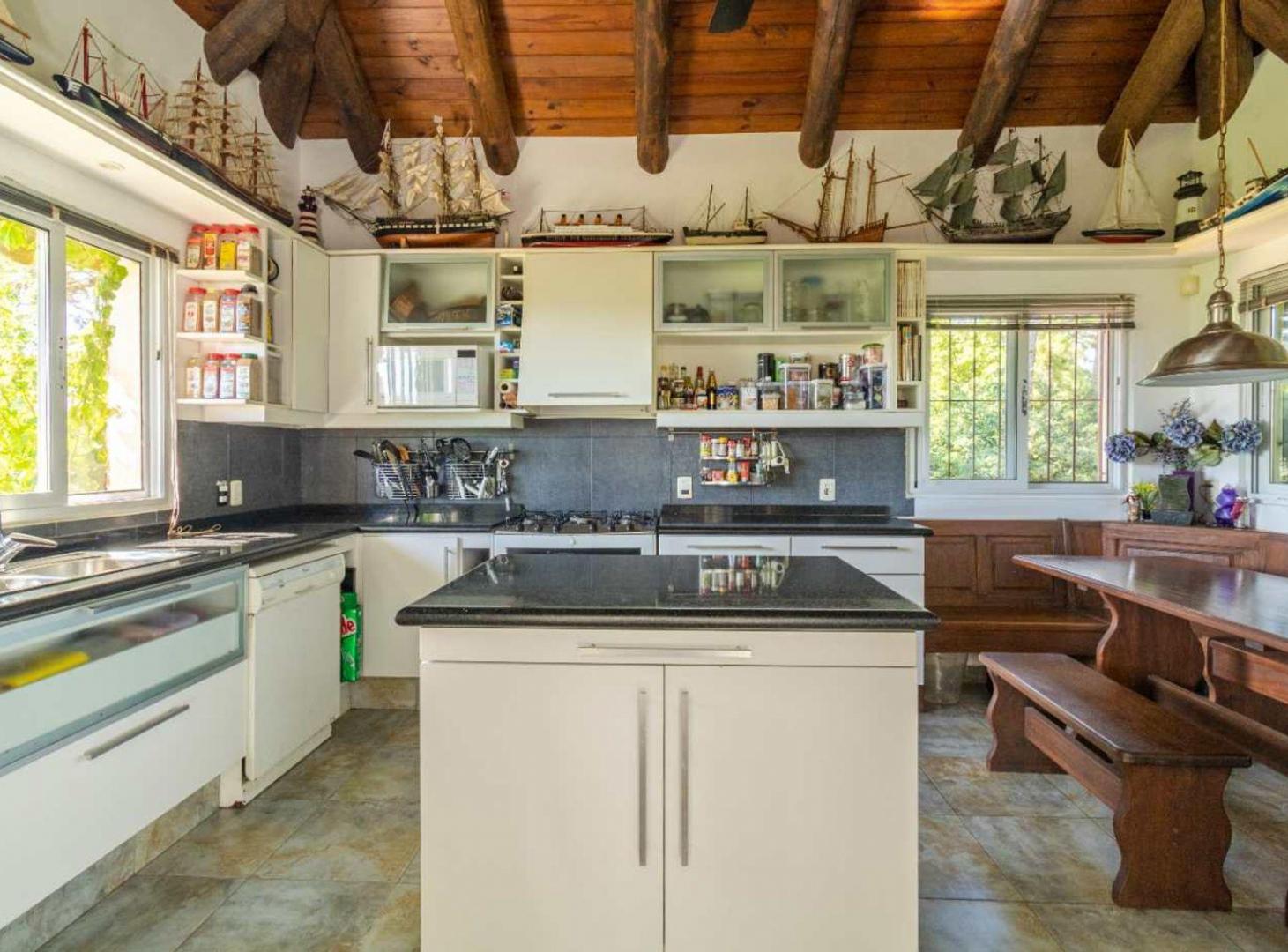 Foto de Casa en venta de 4 dormitorios en Punta Ballena, imagen 2