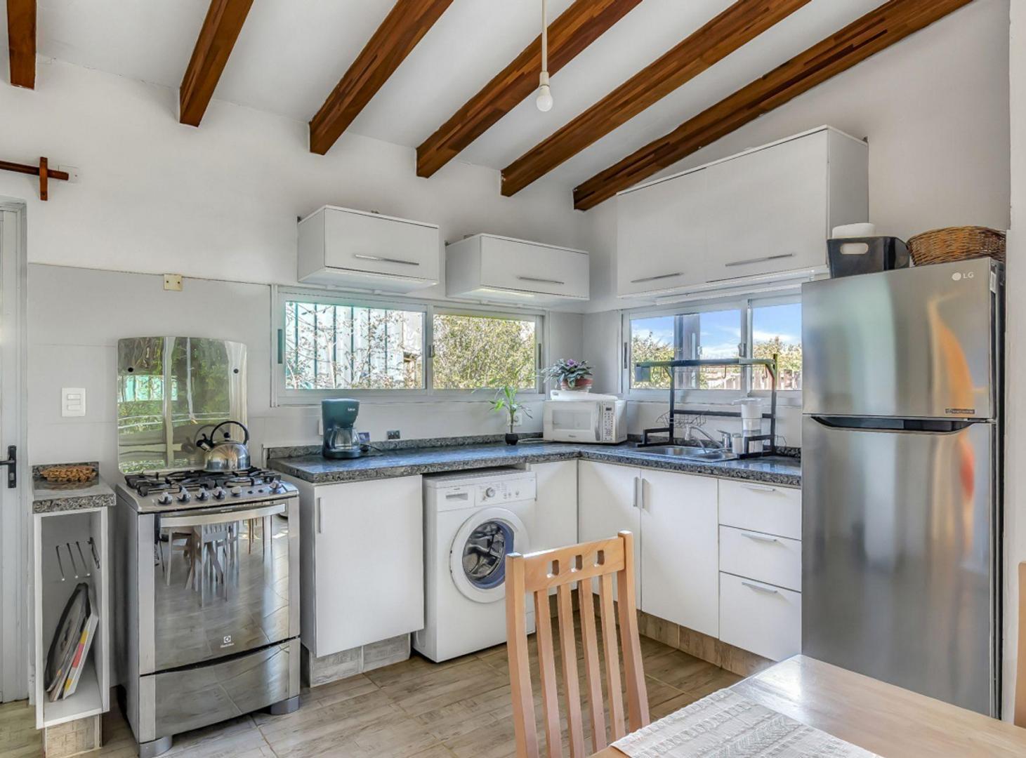 Foto de Se vende casa Bal. Buenos Aires a cuadras del mar, imagen 4