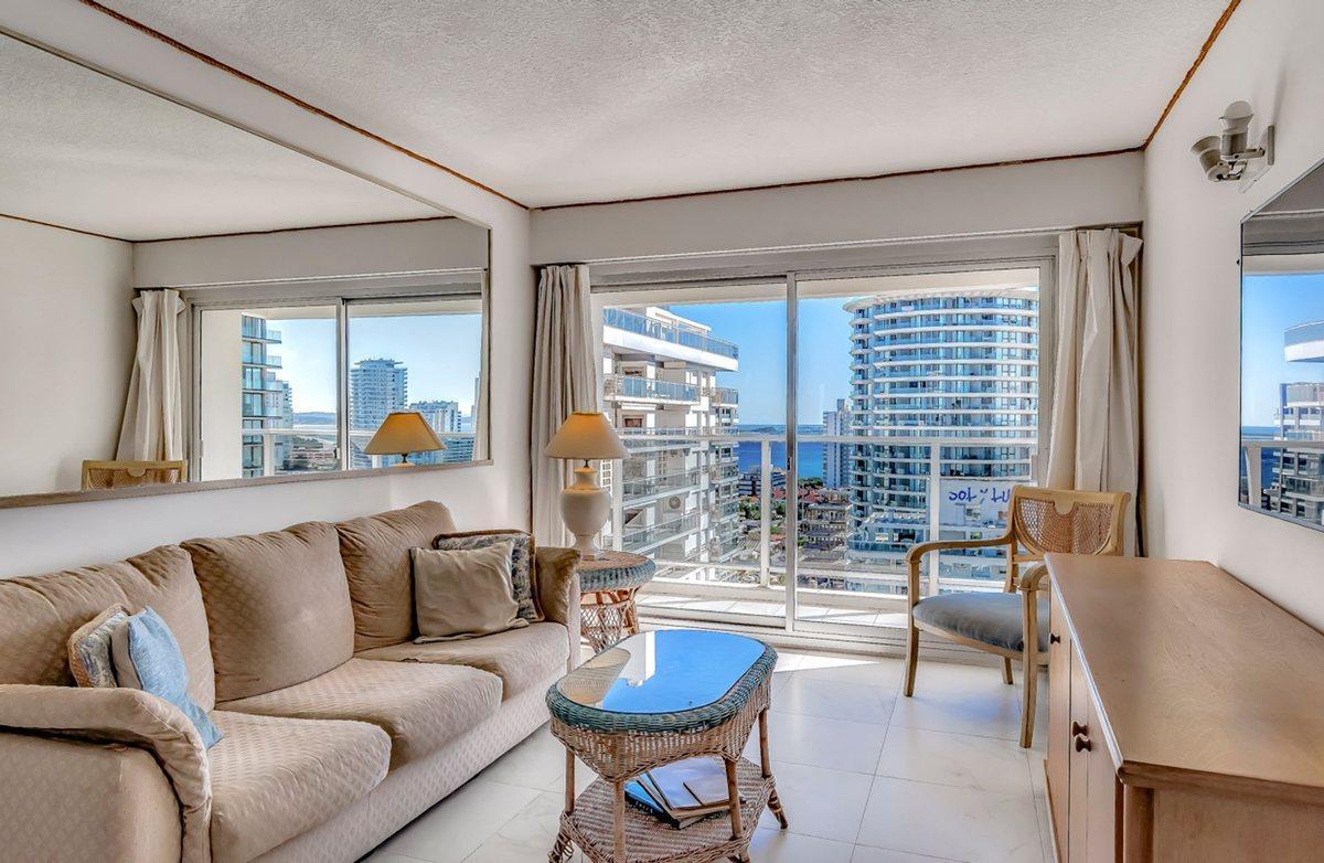 Foto de VENTA APARTAMENTO GARAJE PISCINA PUNTA DEL ESTE, imagen 3