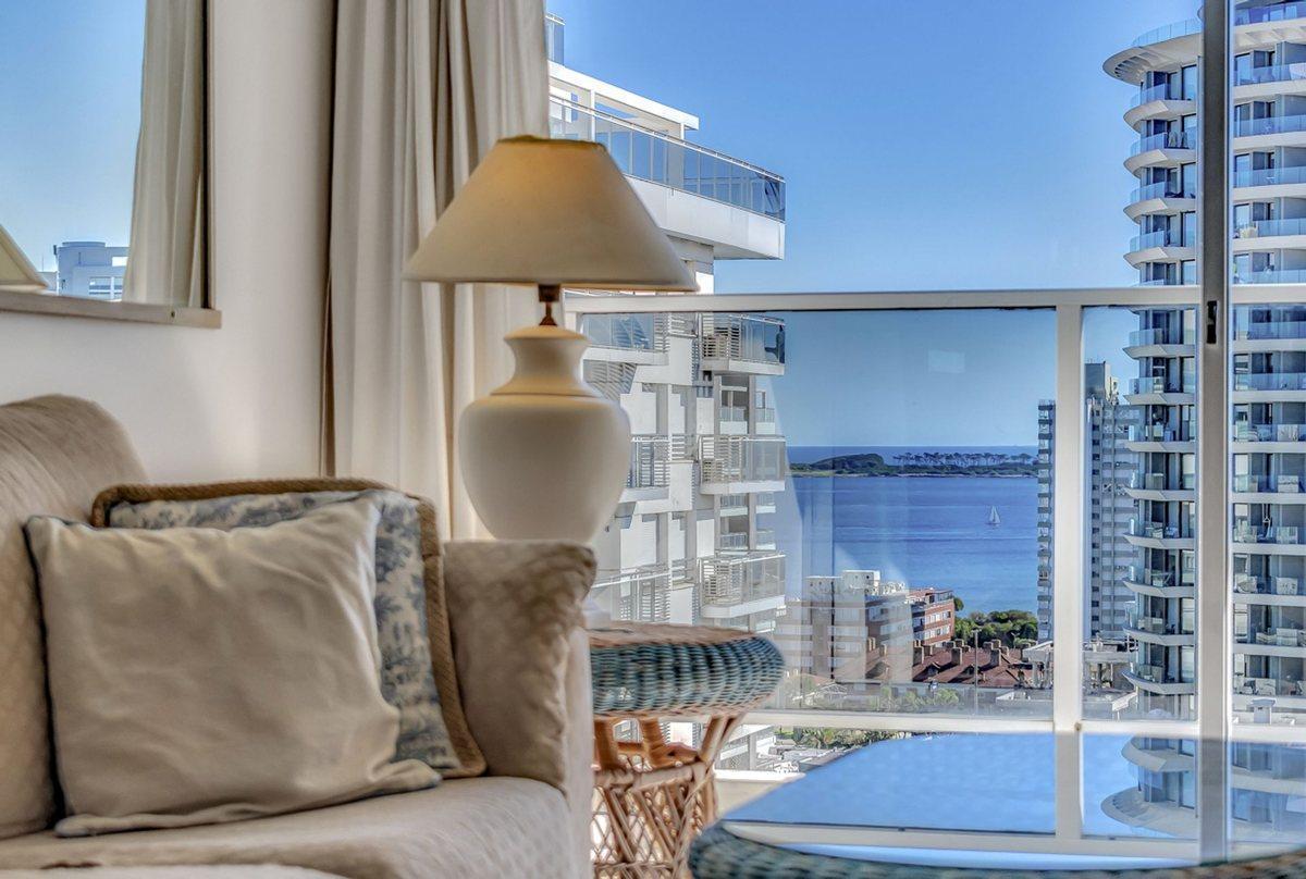 Foto de VENTA APARTAMENTO GARAJE PISCINA PUNTA DEL ESTE, imagen 2